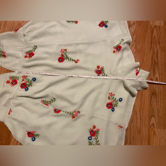 Urban Outfitters Jemma-Belle Embroidered Floral Playsuit Romper Size Medium - Picture 8 of 12